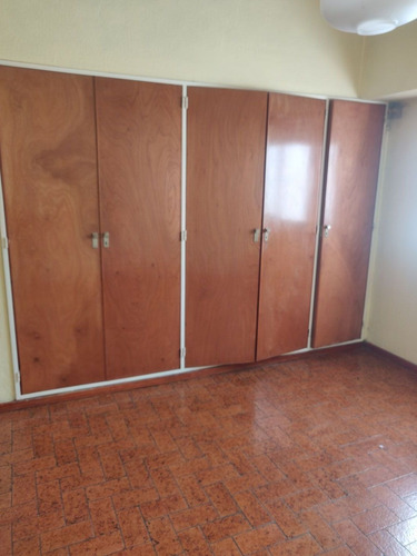 Imagen 4 de 5 de 2 Ambientes A La Calle C/balcon. Oportunidad