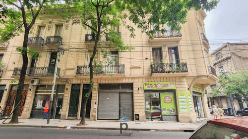 Venta Local De 4 Ambientes En Balvanera