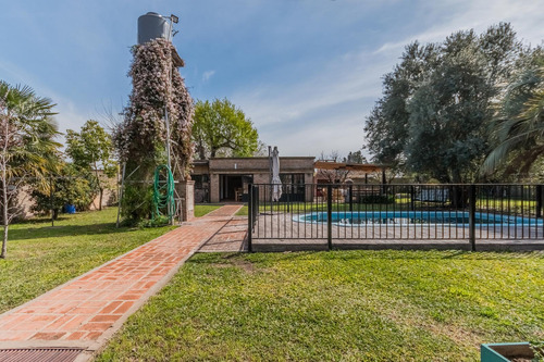 Venta Casa En Monte Grande - 3 Dormitorios - Apto Crédito