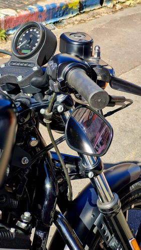 Harley Davidson 883 Iron