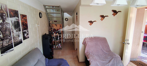 Casa Con Amplio Patio En Casas Viejas