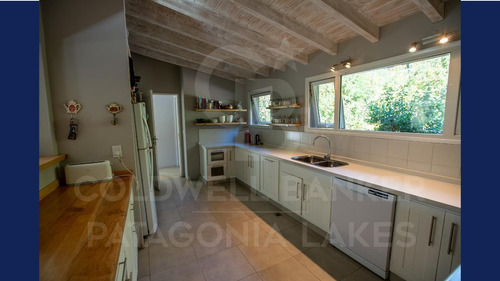 Imagen 11 de 30 de Venta Casa 282m2 Lote 2291 M2 C/hermosa Vista Al C. Bayo Bº Rincón De Lynch Villa La Angostura