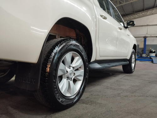 Imagen 8 de 15 de Hilux Ab973ri 2017