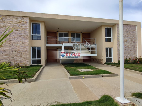 Te Presentamos Un Hermoso Apartamento En El Conjunto Cartago, El Mas Reciente De Tucacas, A Estrenar, Con Acabados De Primera, Con Planta Total.