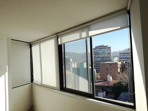 Imagen 6 de 7 de Oficina Con Baño Y Estacionamiento En Metro Los Leones