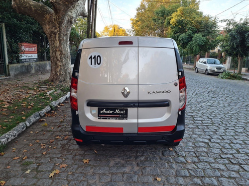 Imagen 6 de 14 de Renault Kangoo 1.6n Emotion Sce 5asc 2plc 2019