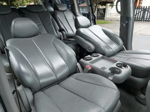 Kia Sedona Carnival At Diesel 3.0 Cc 7 Pts