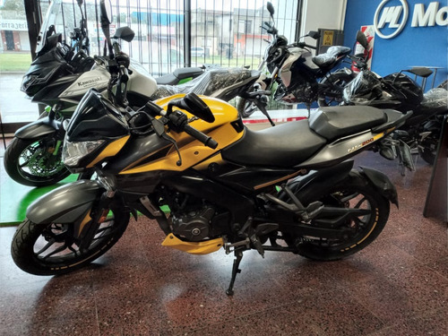 Bajaj Rouser Ns 200 Naked Street Urbana Mod 2018