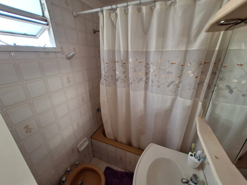 Dueño Directo Vende 3 Ambientes En Parque Chacabuco, Muy Luminoso