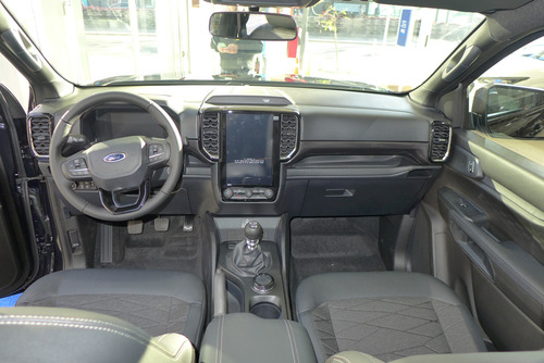 Ford Ranger 2.0T Cd Black 4X4 Mt