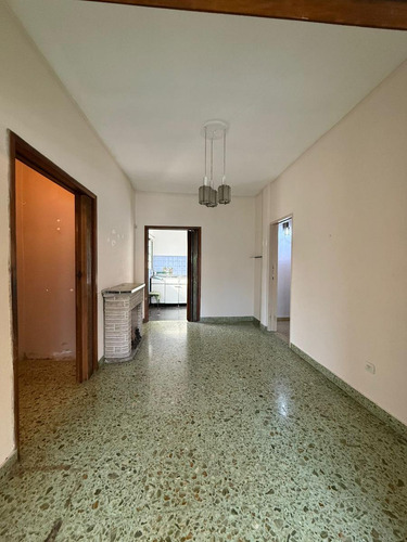Ph En Alquiler De 2 Ambientes Con Balcón Y Patio- Wilde