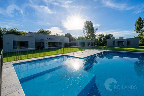 Venta Casa 9 Amb 7000 M2 Chacras De Open Door