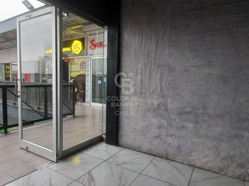 Local Comercial Con Gran Ubicación Y Flujo De Clientes