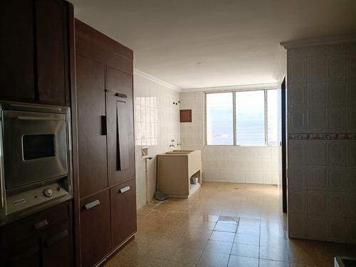 Imagen 16 de 30 de Se Vende Apartamento Sector Centro La Candelaria