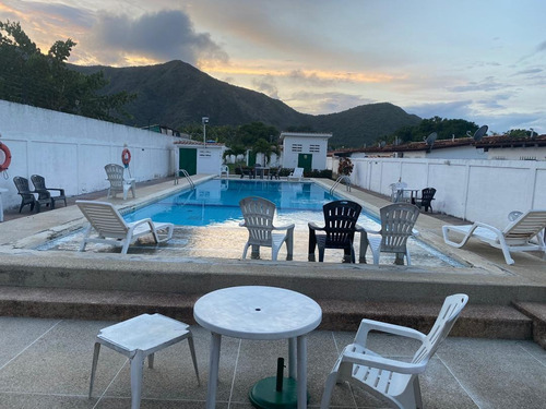 Imagen 9 de 10 de Casa En Alquiler Ocumare El Playon 0412-8709814