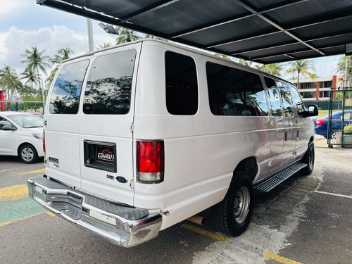 Ford Econoline 2012 E-350 15 Pas V8