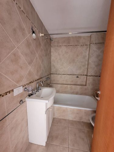 Cantisano Propiedades Alquila Departamento 1 Dormitorio Con Cochera, En 30 Y 41!