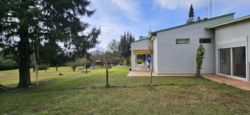 Campo En Falda Del Carmen