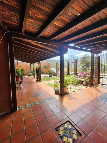 Amplia Casa Estilo Chana, La Comarca