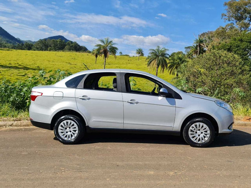 Imagem 10 de 12 de Fiat Grand Siena 2013 1.4 Attractive Flex 4p
