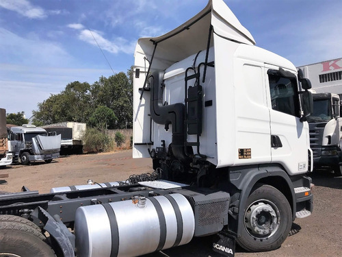 Caminhão Scania G-420 6x4