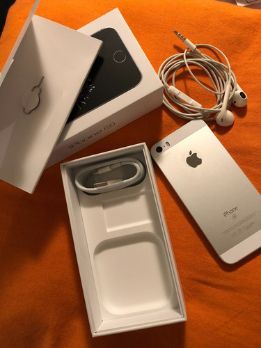 Imagem 2 de 5 de iPhone SE 64gb Branco (perfeito Estado/ Com Tela De Vidro)