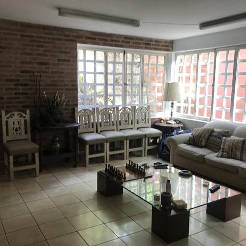 En Venta Casa En Lomas De Chuao. Aa Solo Cliente Directo