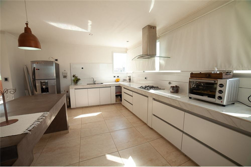 Imagen 2 de 30 de Casa En Venta.