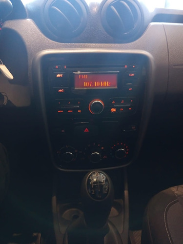Imagen 12 de 17 de Renault Duster Comfort 1.6 4x2 Taraborelli Usados