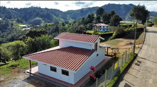 Hermosa Finca Nueva En Venta San Vicente