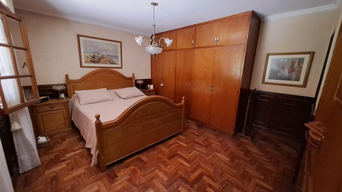 Casa En Venta De 3 Dormitorios Parque Y Quincho En La Plata