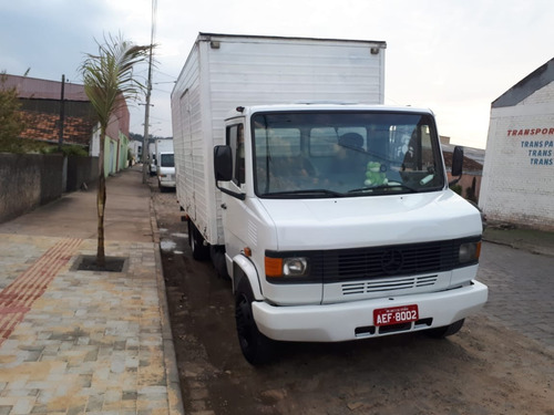 Imagem 2 de 10 de Mercedes Benz 710 - Ano 2006 - Turbinada - Baú 29m³