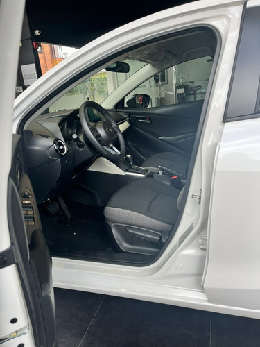Mazda 2 Touring Paño Sport 2026 /127/dr