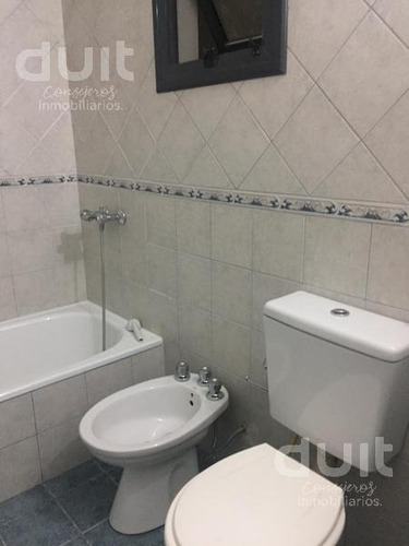 Alquilo Dos Dormitorios, Con Balcón En Nva Cba