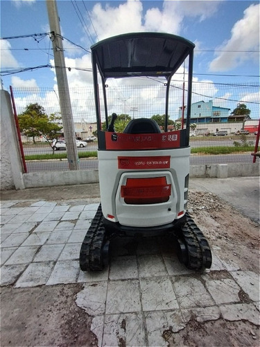 Mini-escavadeira Bobcat E20 2021
