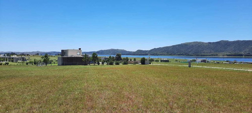 Imagen 2 de 5 de Se Venden Lotes En Puerto Del Aguila Con Vistas Al Lago!483