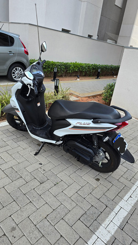Yamaha Fluo 125 2024 Branca Com Pequenas Avarias.