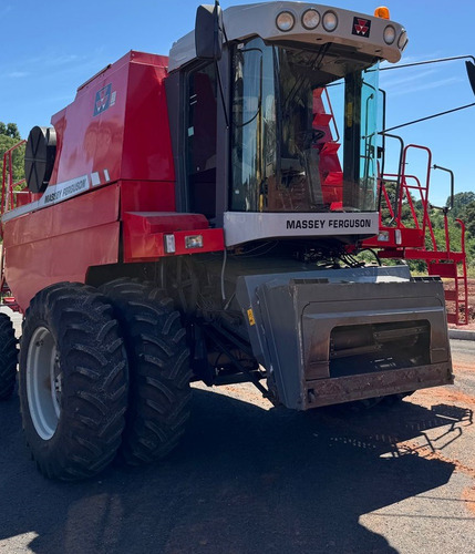 Colheitadeira Massey Ferguson 32 Ano 2012