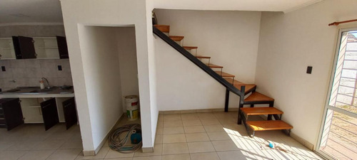 Ph En Venta - 2 Dormitorios 1 Baño - Cochera - 137mts2 - Venado Tuerto, General López, Santa Fe