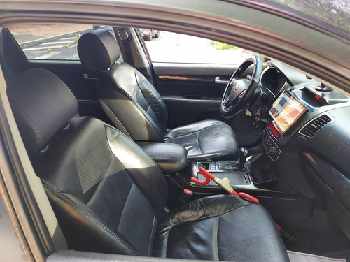 Imagen 3 de 8 de Kia Sorento 3.500 V6