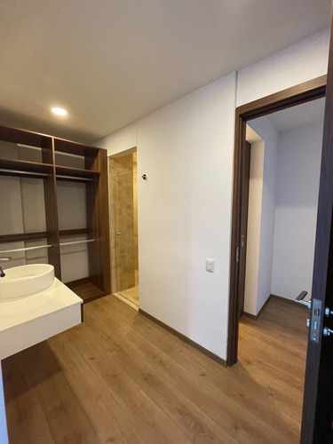 Imagen 10 de 20 de Aruna Con Terraza En Venta
