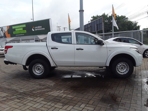Mitsubishi L200 Triton 2.4 16V TURBO DIESEL GL CD 4X4 MANUAL
