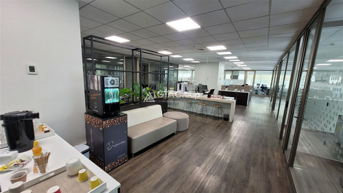 Arriendo Oficina Amoblada 526 M2. Exclusivo Edificio El Golf