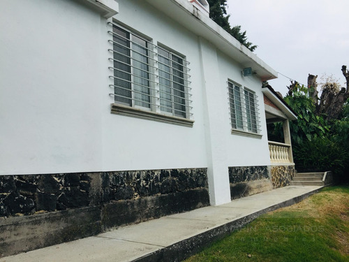 Venta Y Renta De Casa Sola Frente Al Lienzo Charro, Cuernavaca Morelos