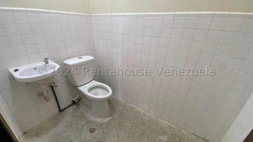 Alquiler De Oficina - Local Comercial En Barquisimeto Zona Centro Carrera 19 Cod 25 3410, Soy Gabi Irastorza De Renthouse, Comunicate.