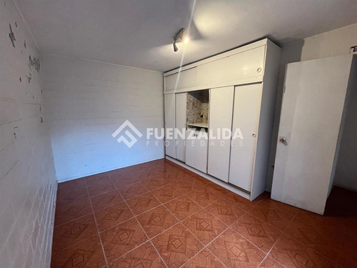 Casa Regularizada En Venta De 3 Dorm. En Quilicura