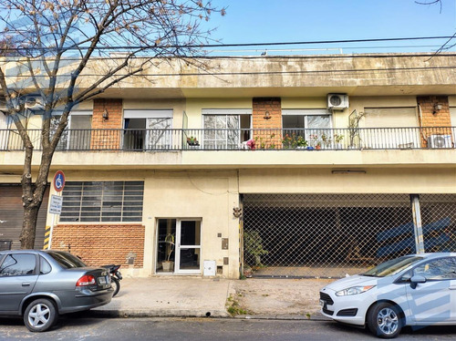 Imagen 16 de 23 de Garage - Parque Chas- Bauness 1050 *gran Frente* - Dos Plantas 1.760m2