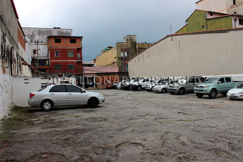 Se Vende Estacionamiento 862 Mts² En Pleno Centro De La Ciudad De Mérida.
