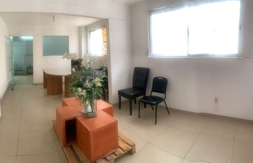 Edificio De 3 Niveles En Venta En Pensador Mexicano, Venustiano Carranza