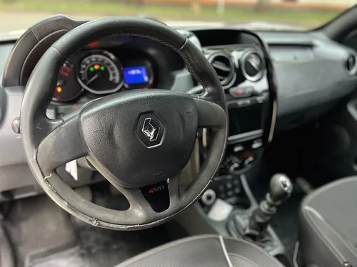 Renault Duster Oroch 2.0 Intens 4X4